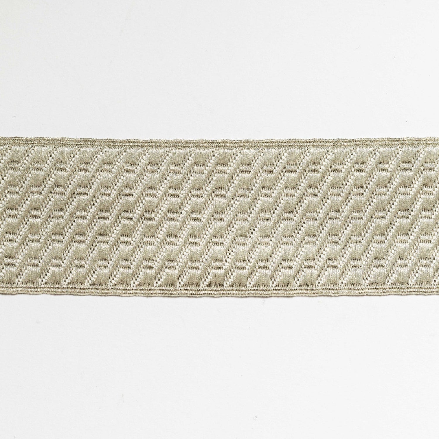 B&S Lace - Silver mylar (7614494245123)