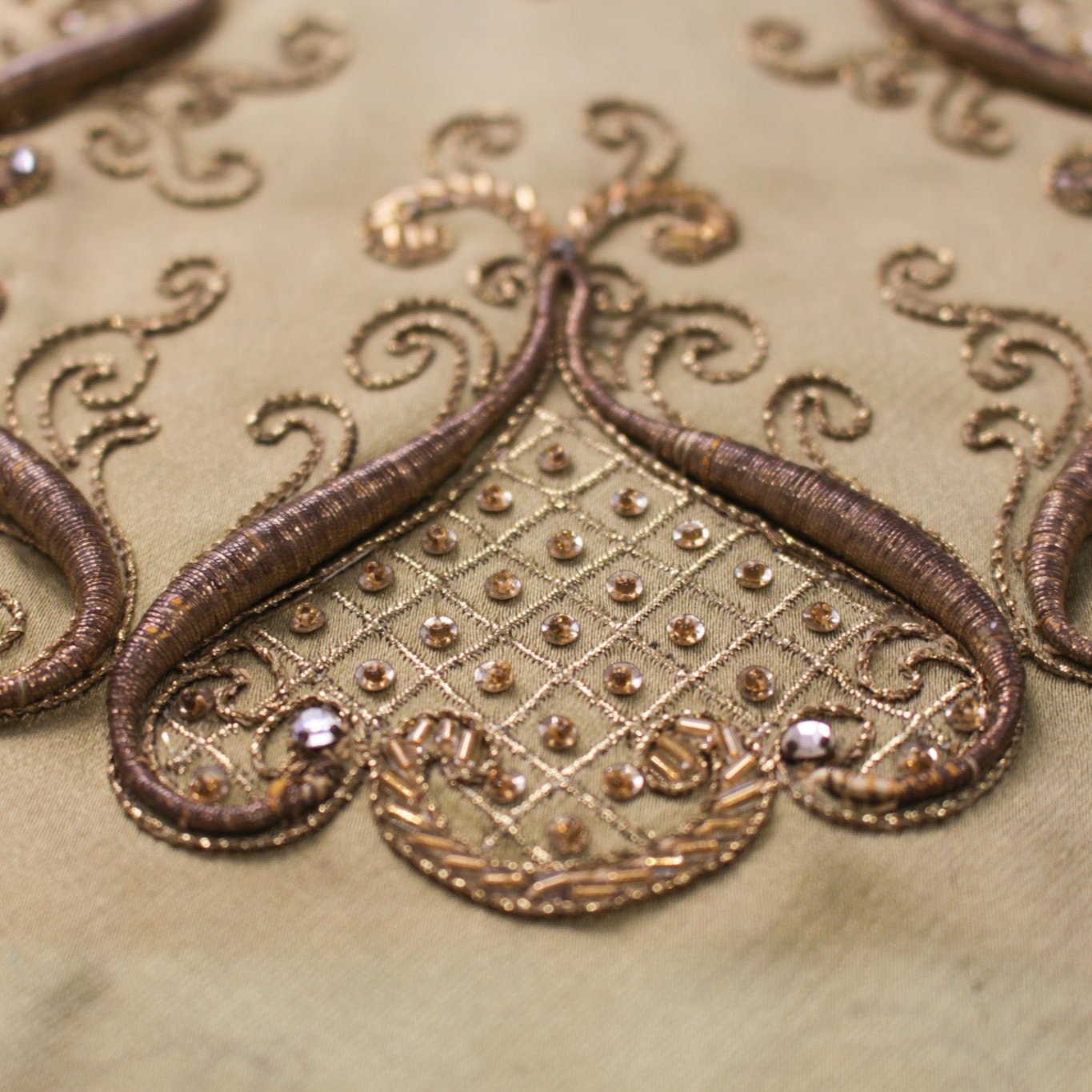 Module 1002: Exploration of Embroidery for Haute Couture Fashion (8712029077763)