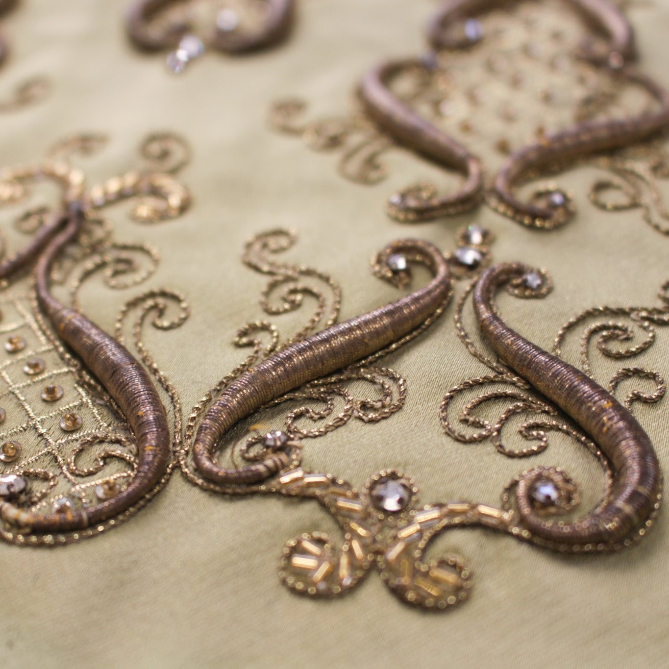 Module 1002: Exploration of Embroidery for Haute Couture Fashion (8712029077763)