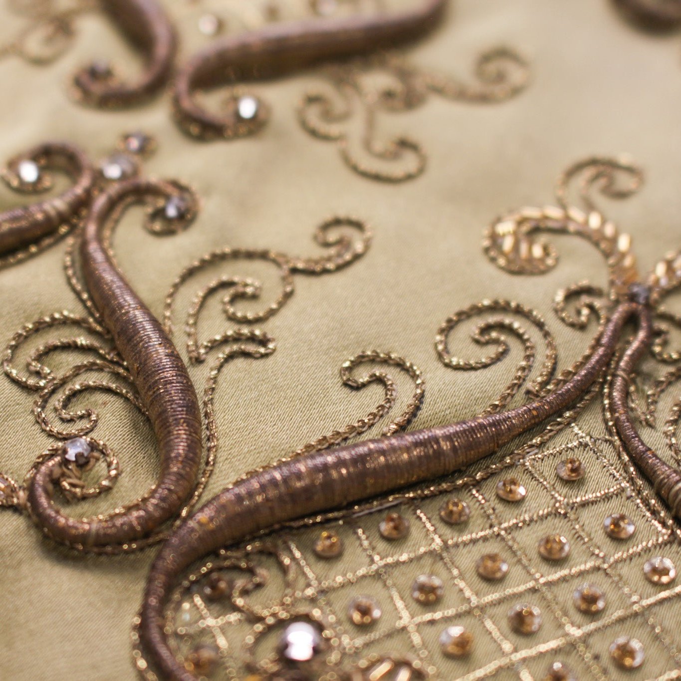 Module 1002: Exploration of Embroidery for Haute Couture Fashion (8712029077763)