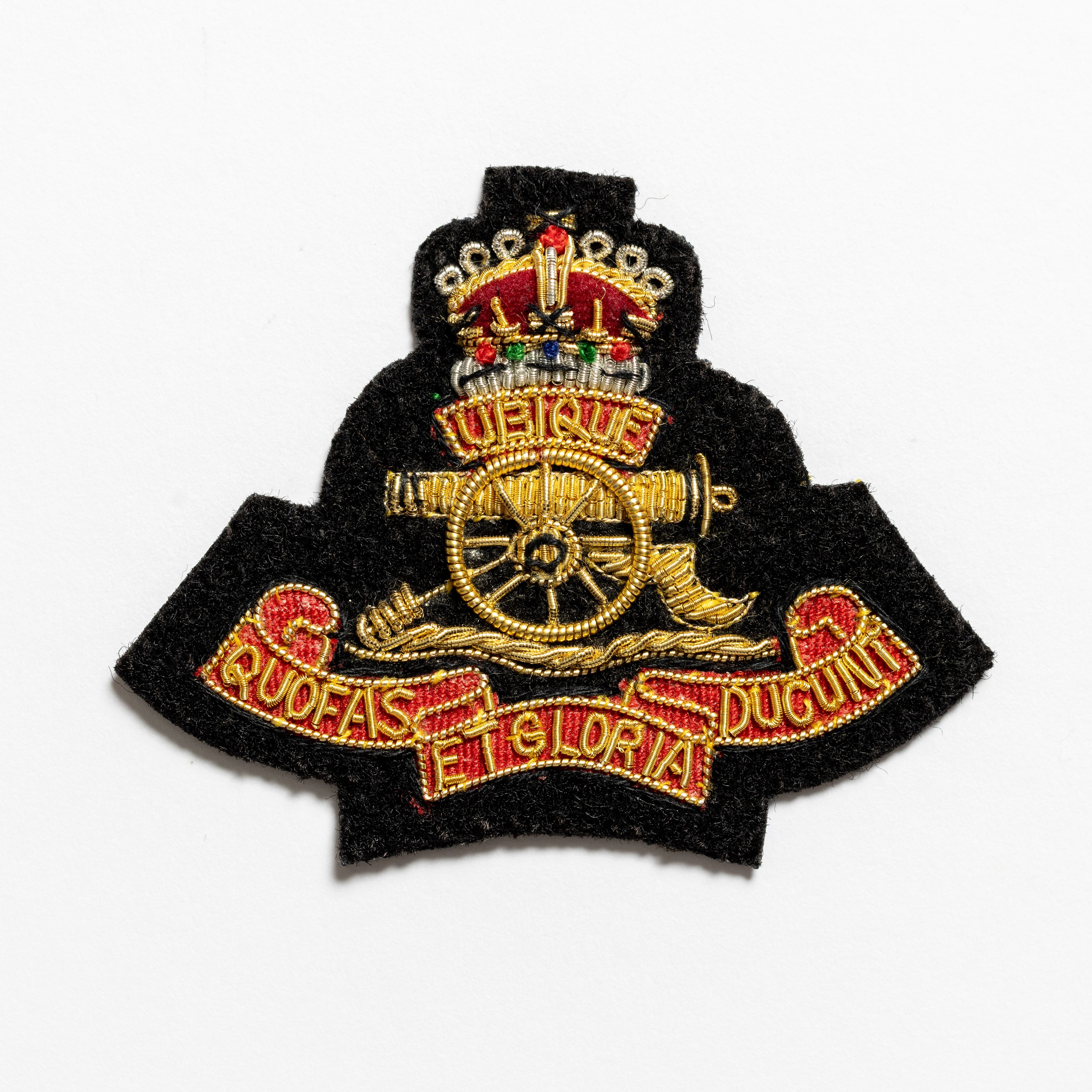 Royal Artillery Gun Beret Badge - Black/ Kings Crown