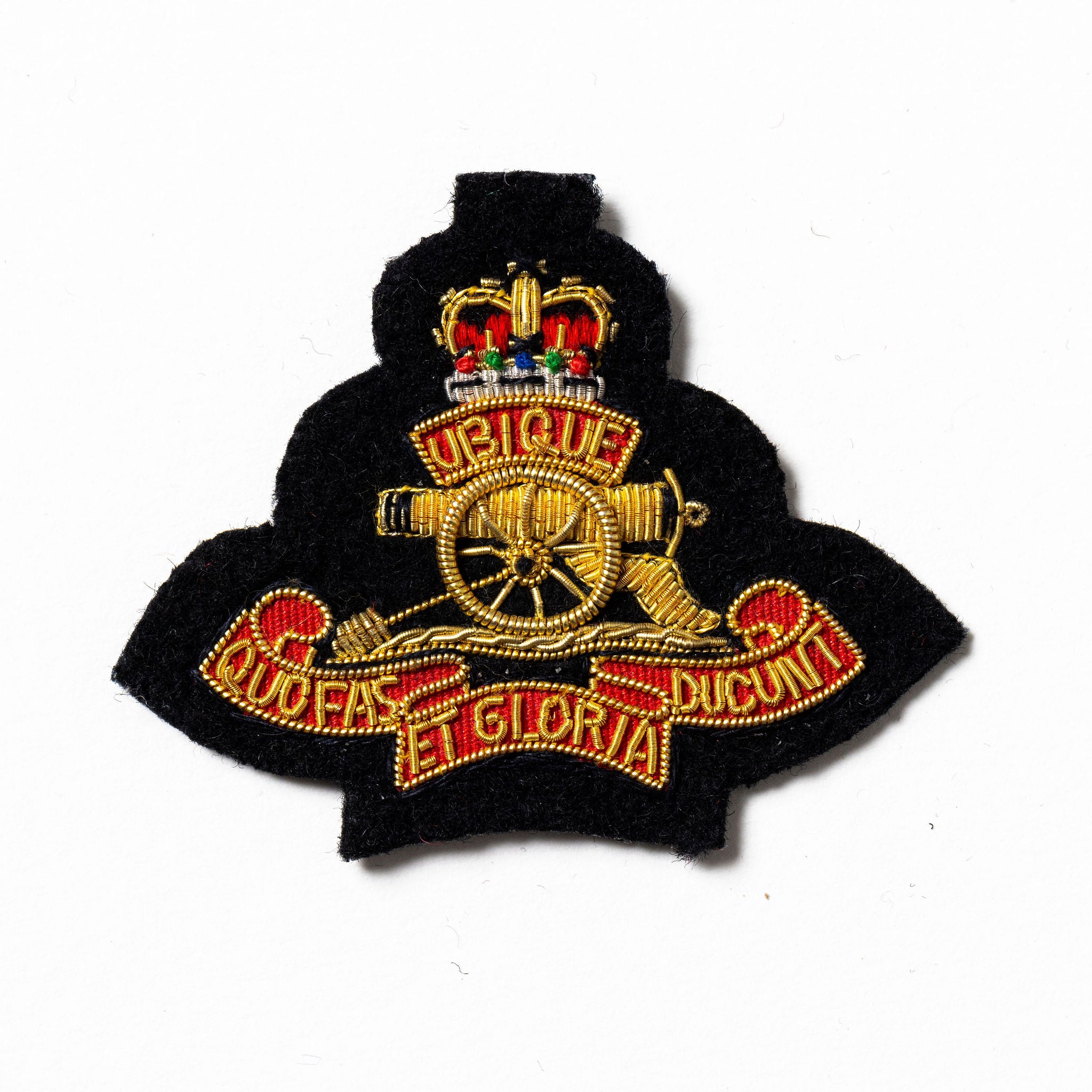 Royal Artillery Gun Beret Badge - Black/ Queens Crown