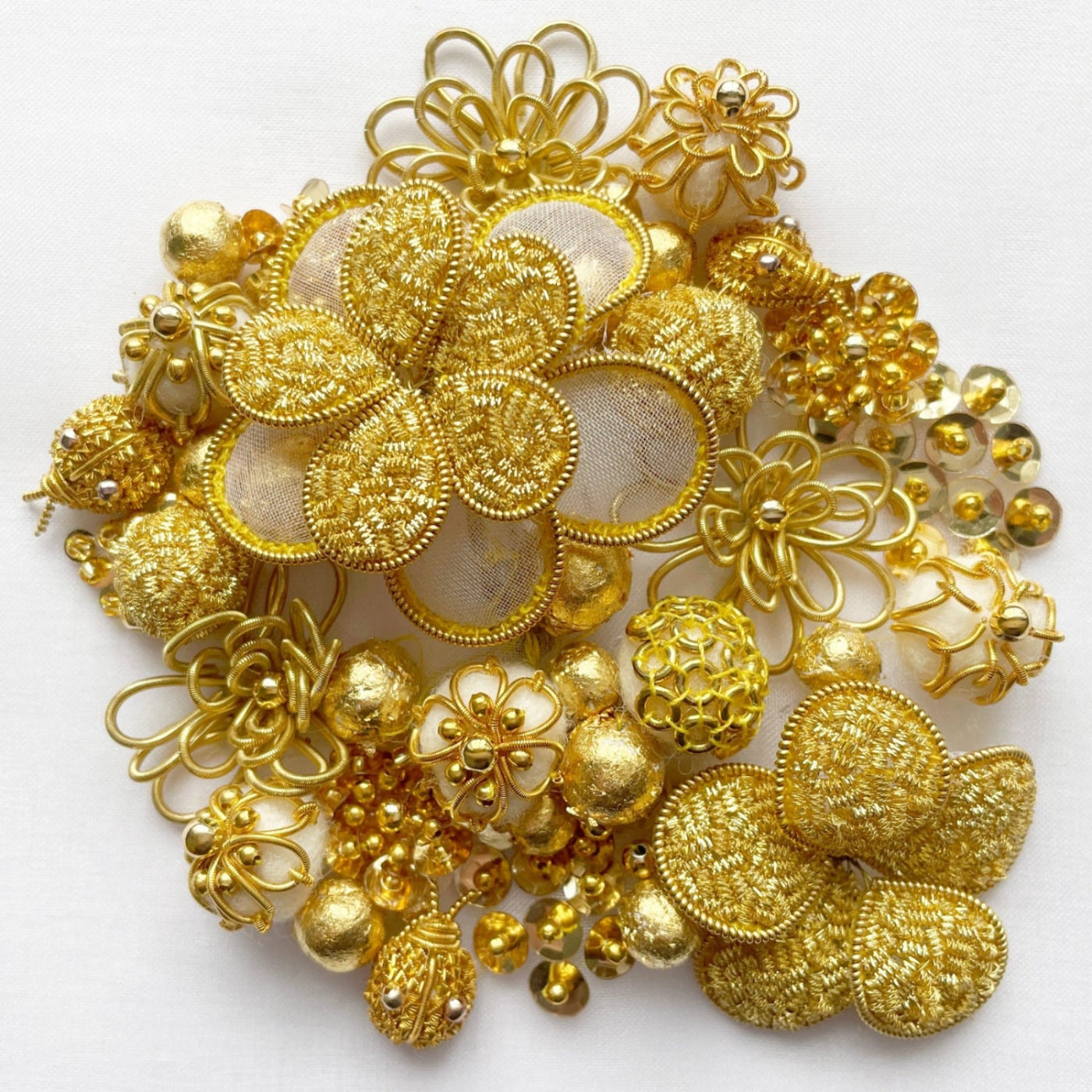 Sculptural Goldwork Embroidery with Amy Tang