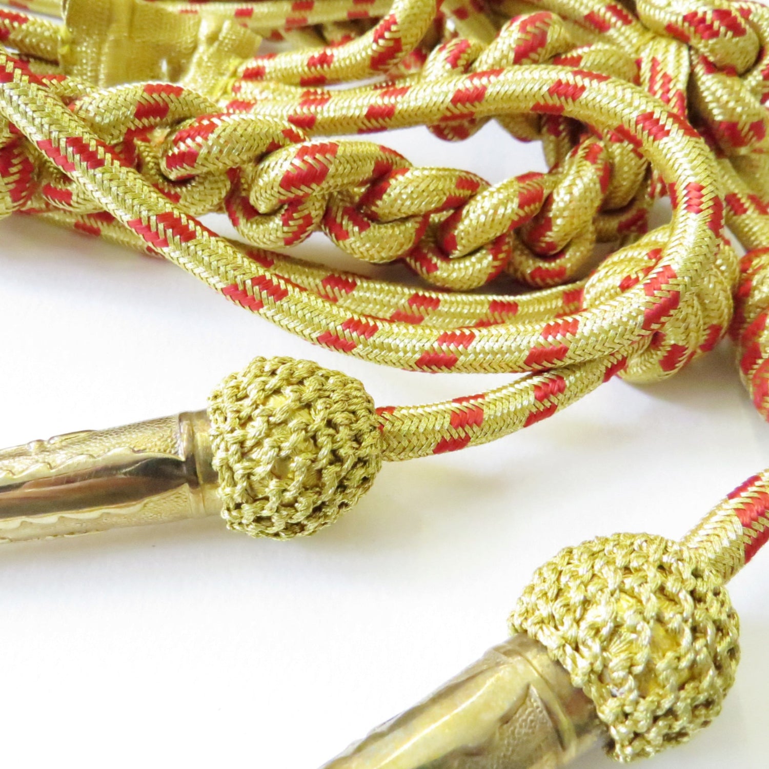 Hand & Lock Military: Gold and Red Aiguillette