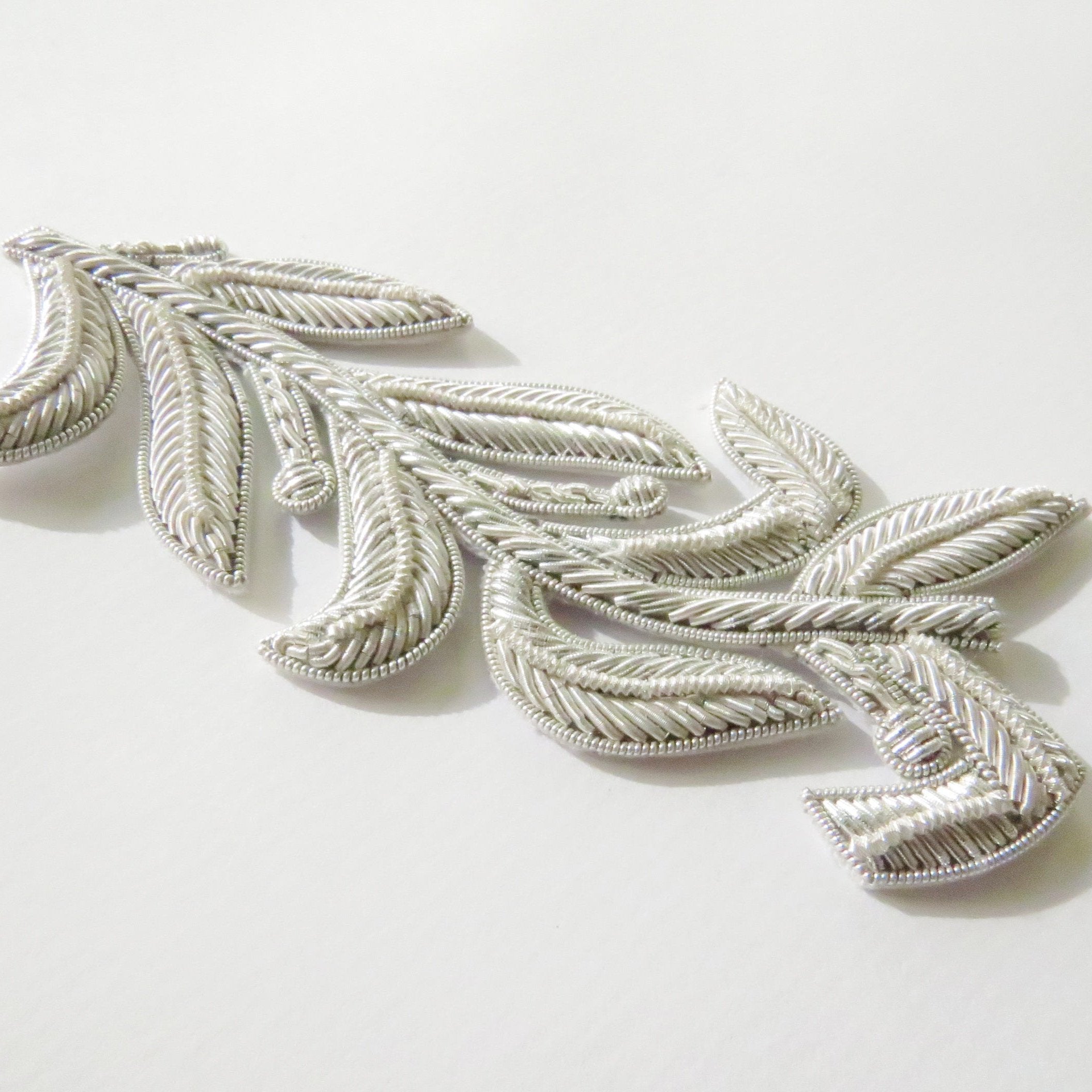 Repeat Pattern Laurel Leaf Silver (4334445625416)