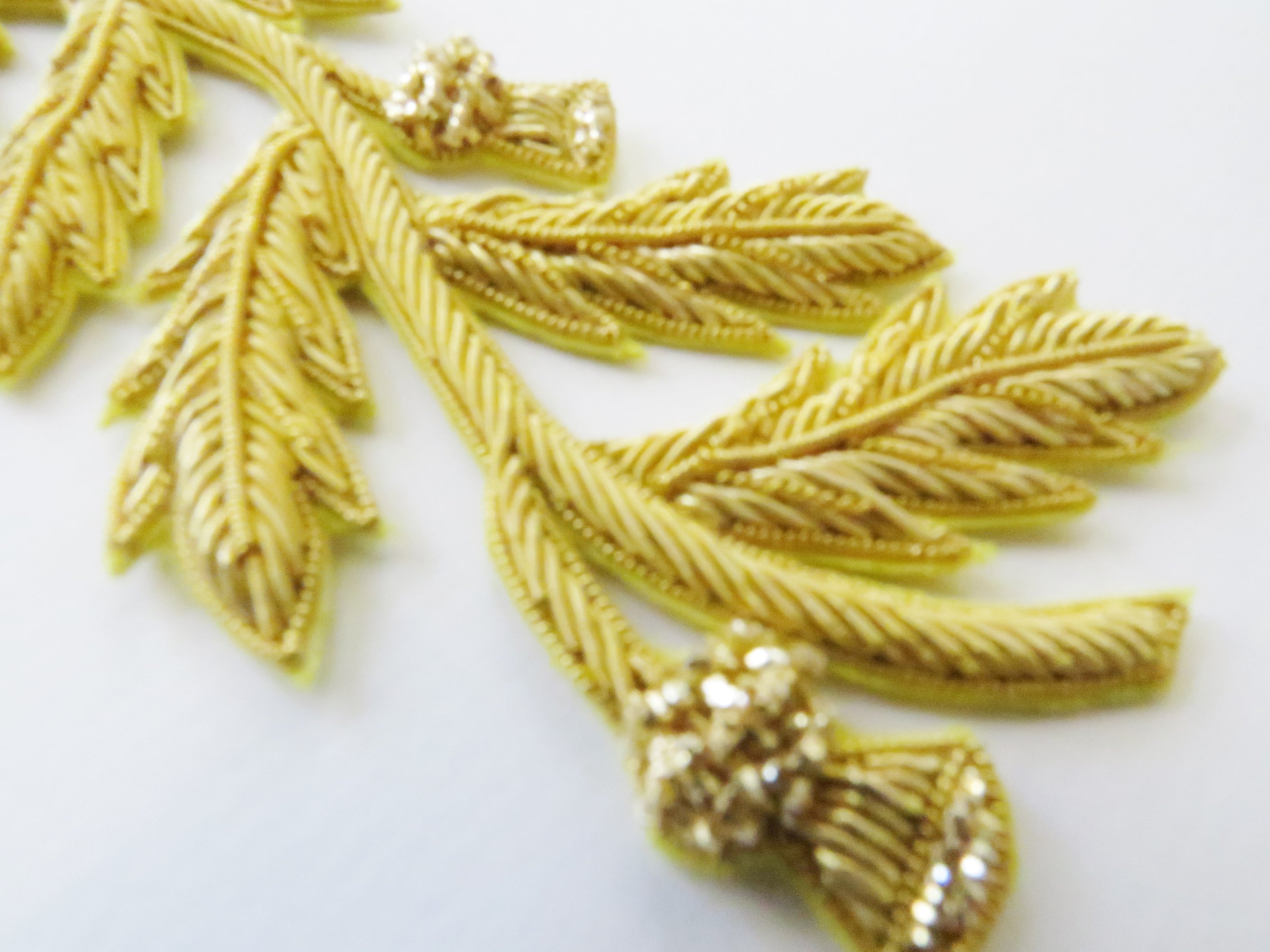 Repeat Pattern Thistle Gold (4334445756488)