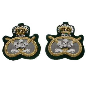 STAFFORDSHIRE REGIMENT MESS COLLAR BADGE ON BLACK