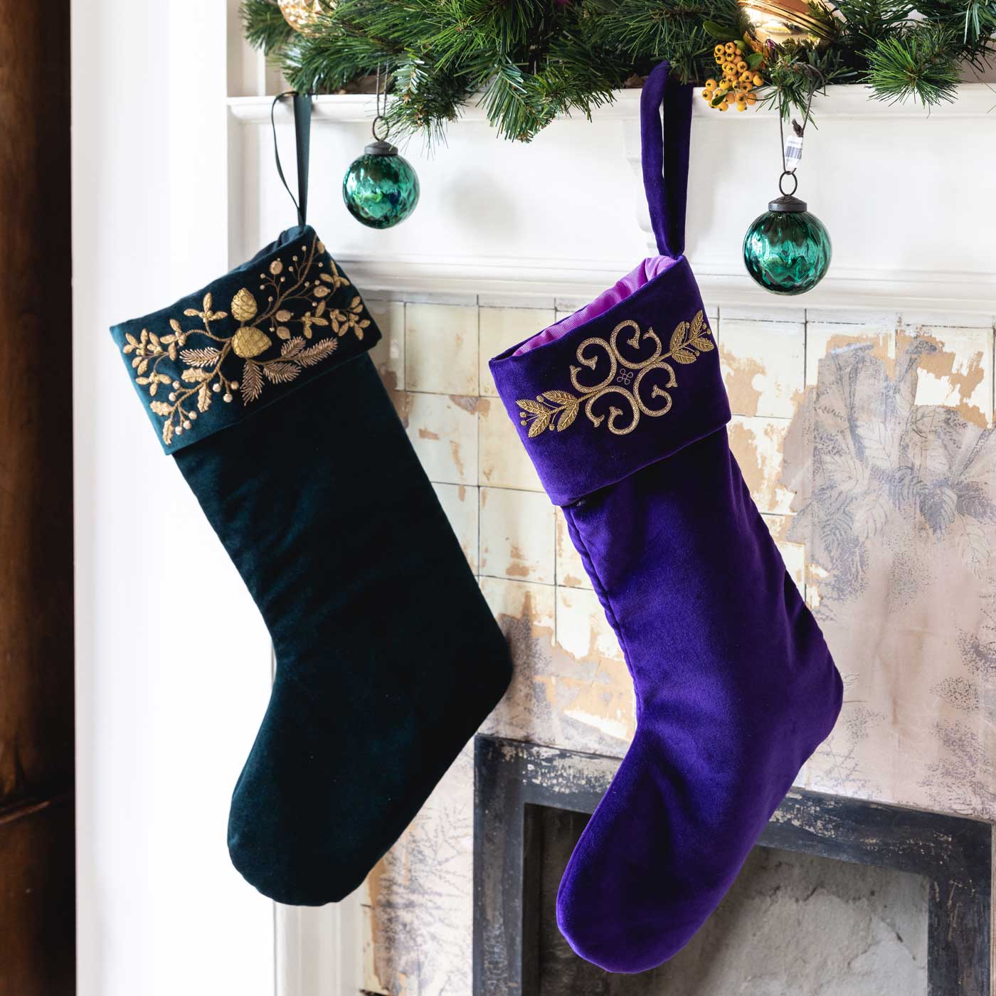 The Mistletoe Stocking large - Green & Antique Gold (7885005029635)