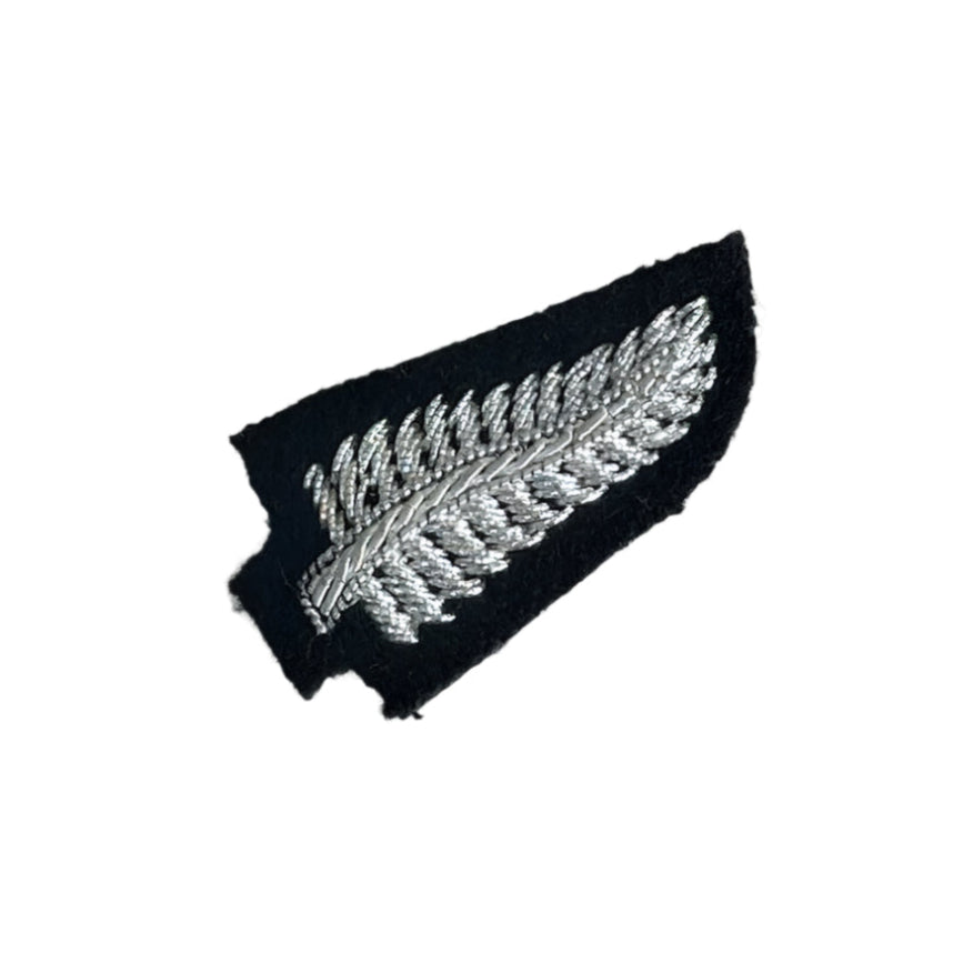 Wessex Yeomanry Wiltshire Yeomanry Fern shoulder badge (6254190330035)