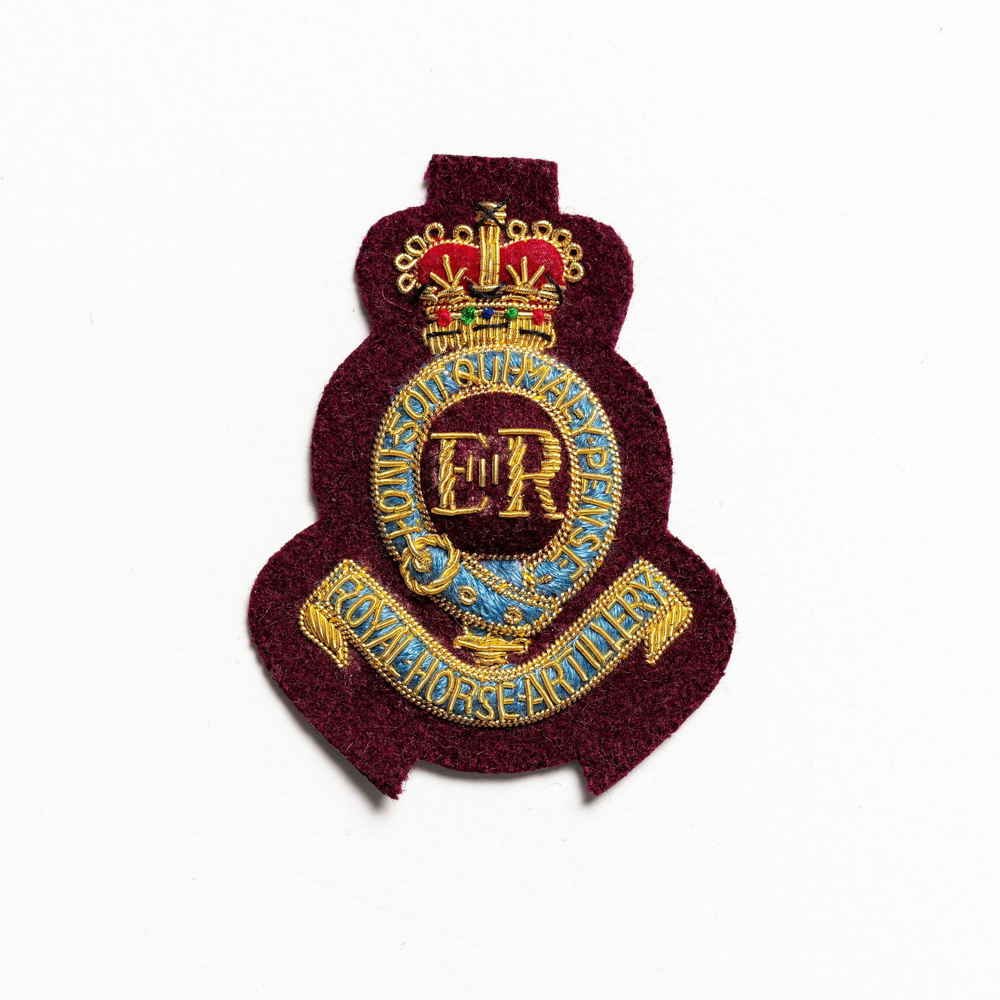 7th Royal Horse Artillery Beret Badge on Maroon - Queens Crown