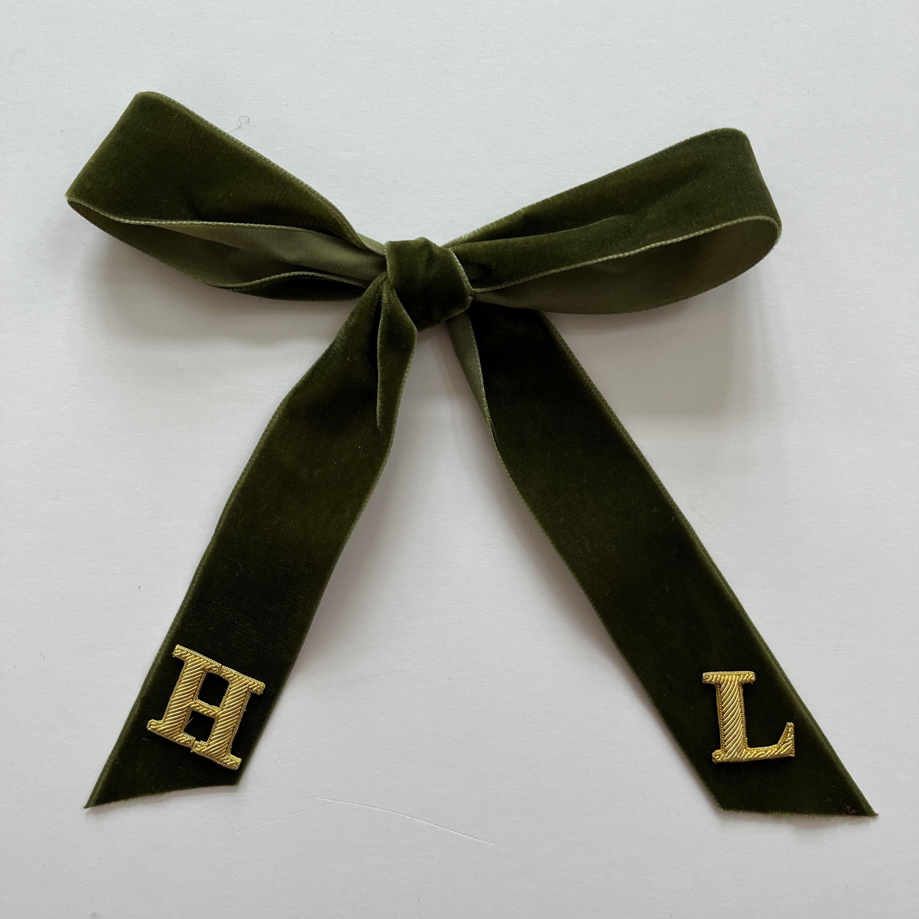 Hand & Lock School: Christmas Ribbon Goldwork Lettering Taster Course