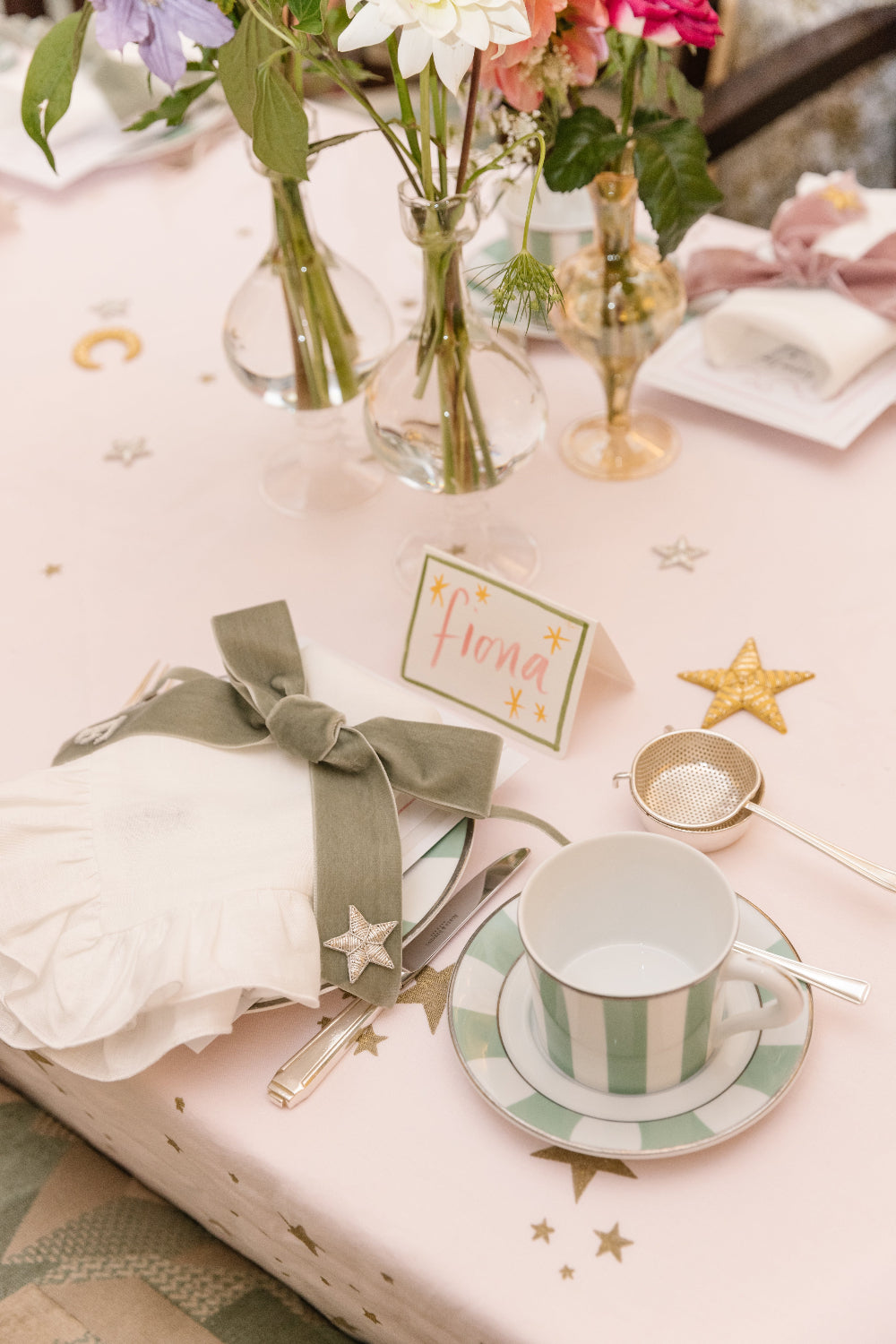 Fiona Leahy X Claridges -
Hand Embroidery Event