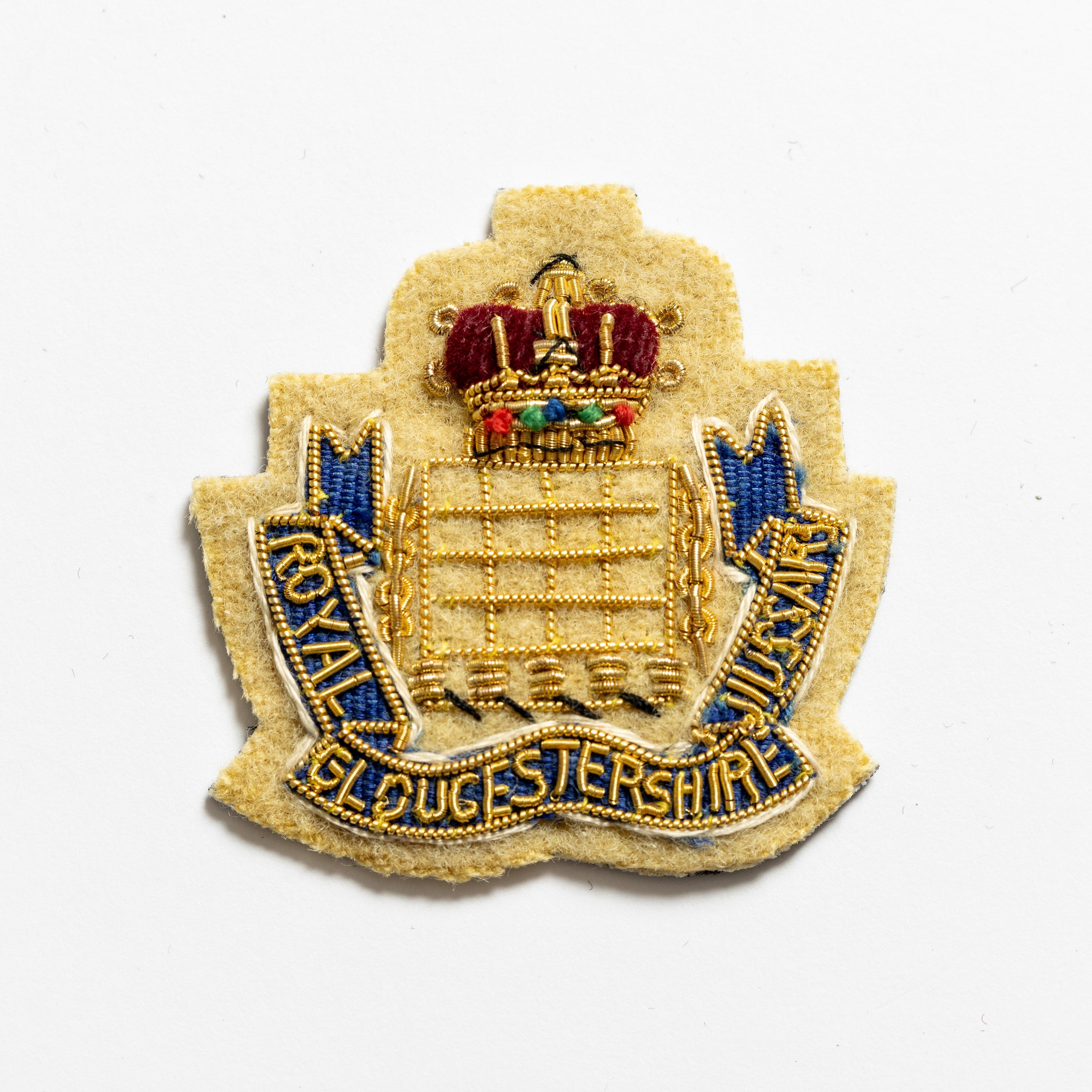 ROYAL GLOUCESTER HUSSARS BERET BADGE (4334342176840)