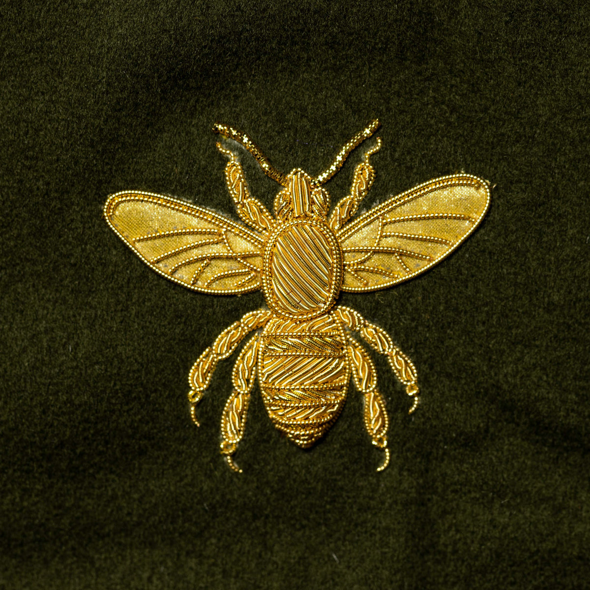 Goldwork Bee Embroidery Kit – Hand & Lock