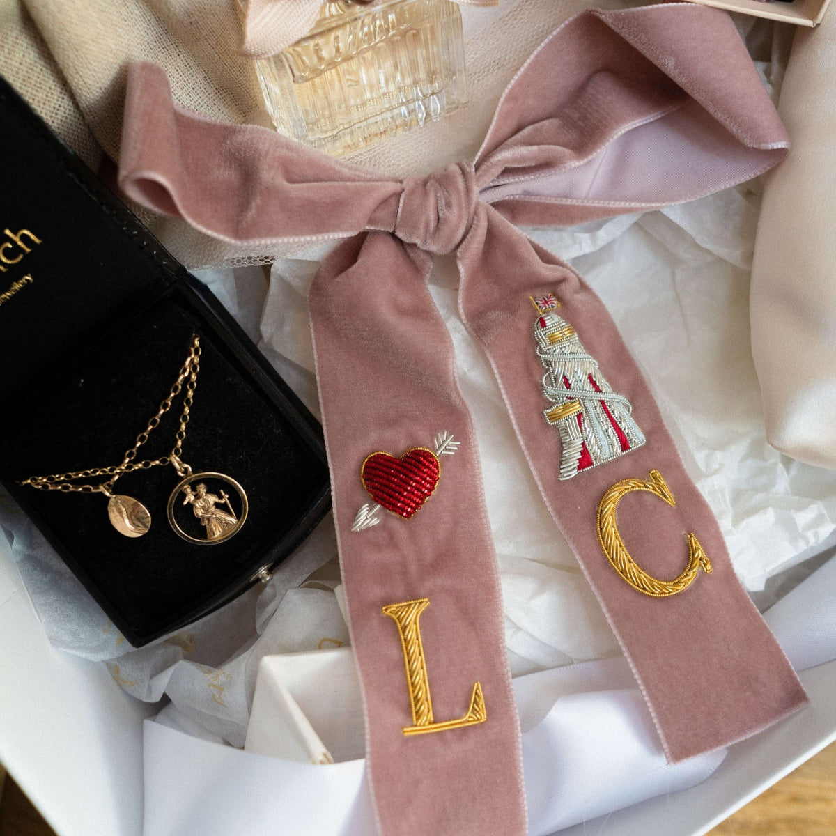 Handmade Service Ribbons PR & Gifting Services – Hand & Lock