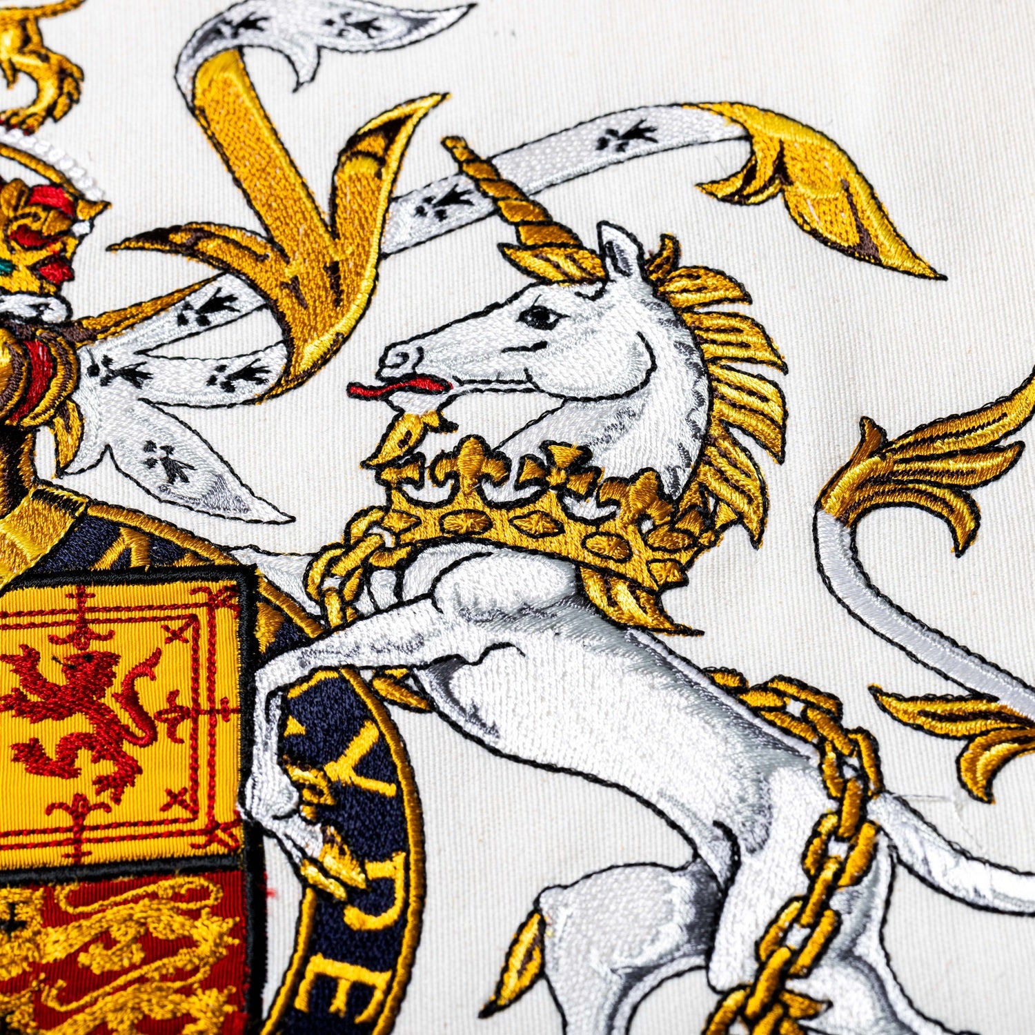 Hand and Lock - Bespoke Machine Embroidery - Haberdashers Crest