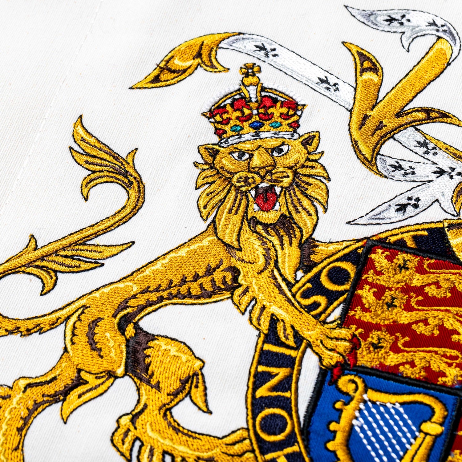 Hand and Lock - Bespoke Machine Embroidery - Haberdashers Crest 