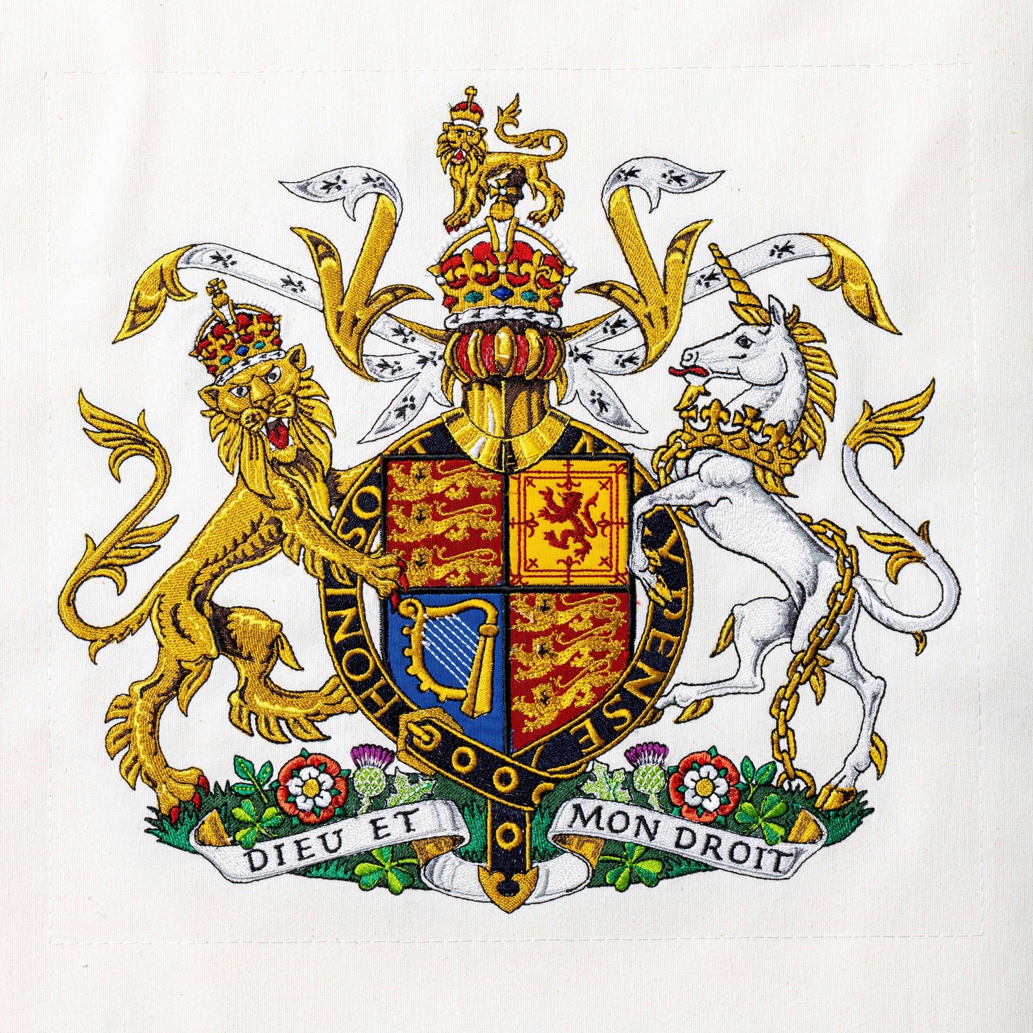 Hand and Lock - Bespoke Machine Embroidery - Haberdashers Crest 