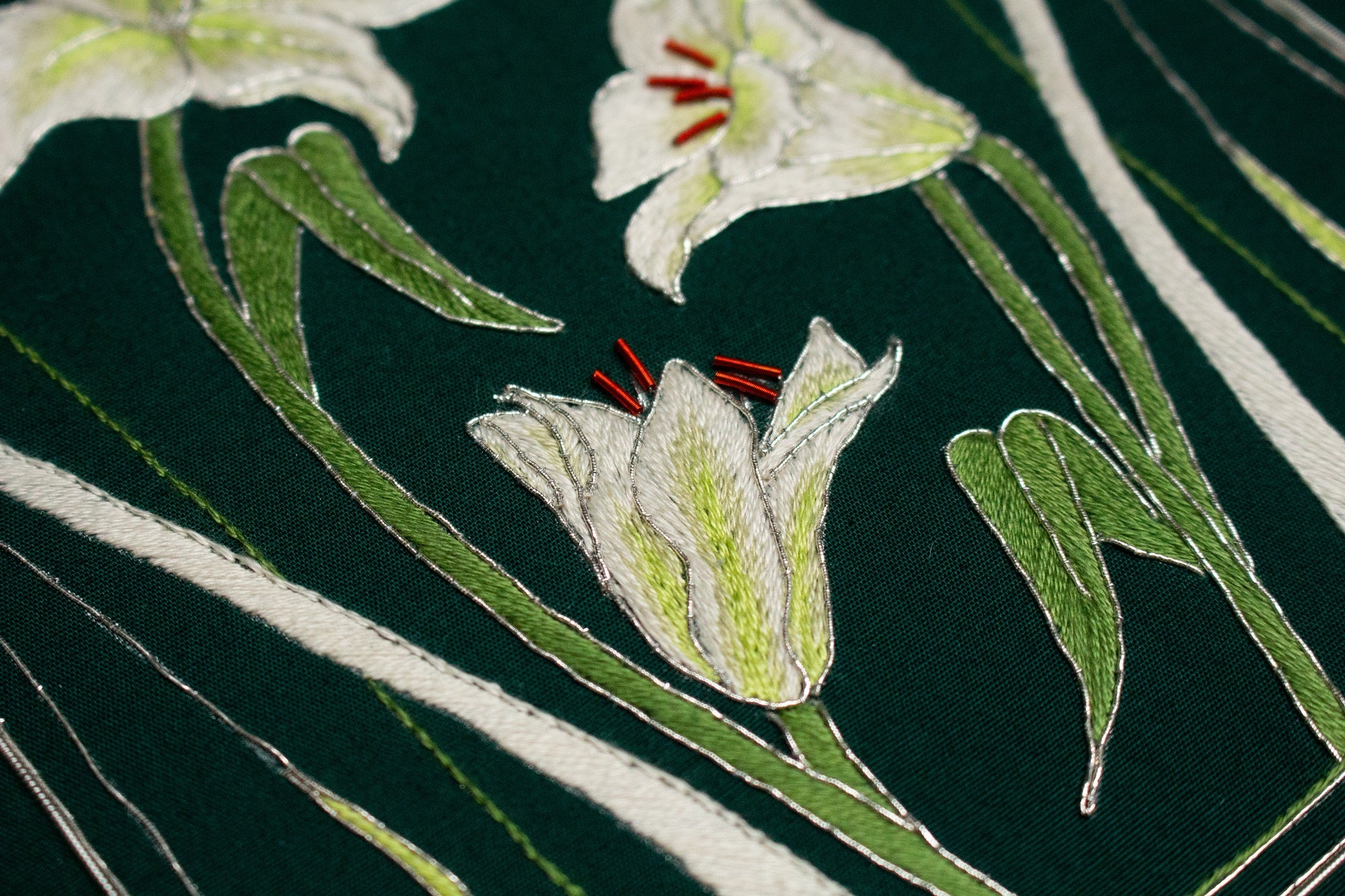Hand and Lock School Hand Embroidery Course - Silk Shading Lilies 