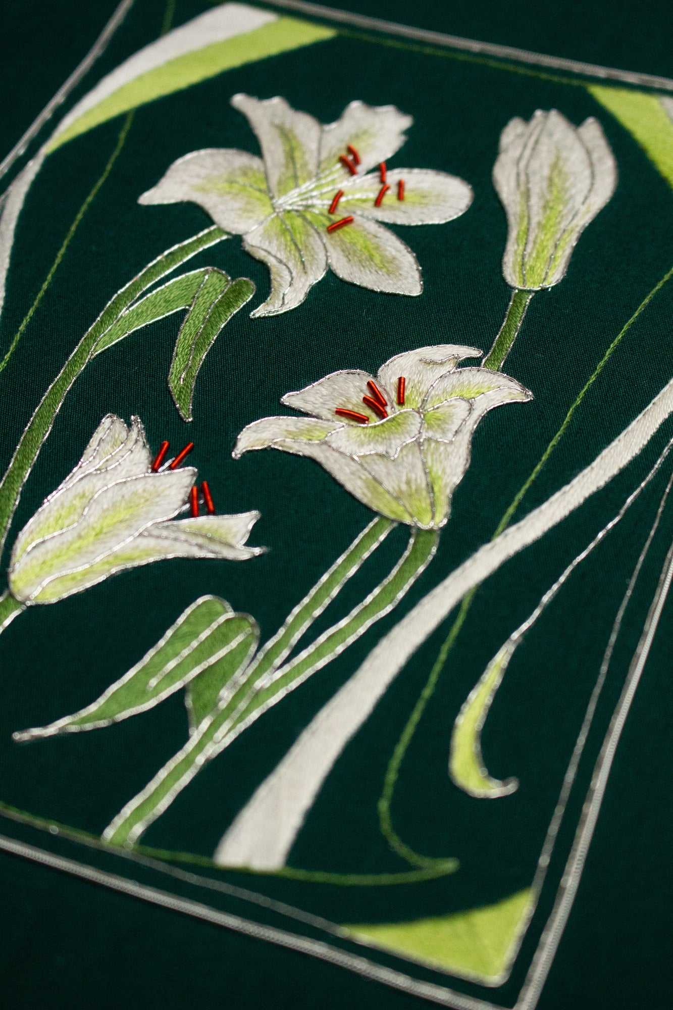 Hand and Lock School Hand Embroidery Course - Silk Shading Lilies 