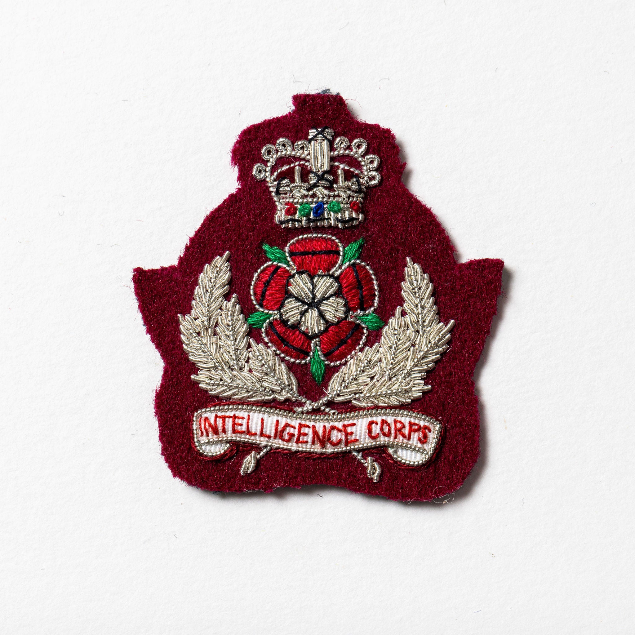 Intelligence Corps Beret Badge - Maroon/ Queens Crown
