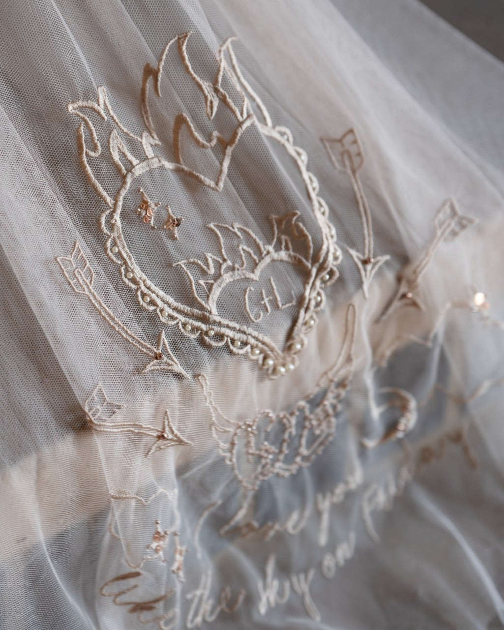 Bridal & Wedding Embroidery Hand & Lock Bridal & Wedding Embroidery Hand & Lock