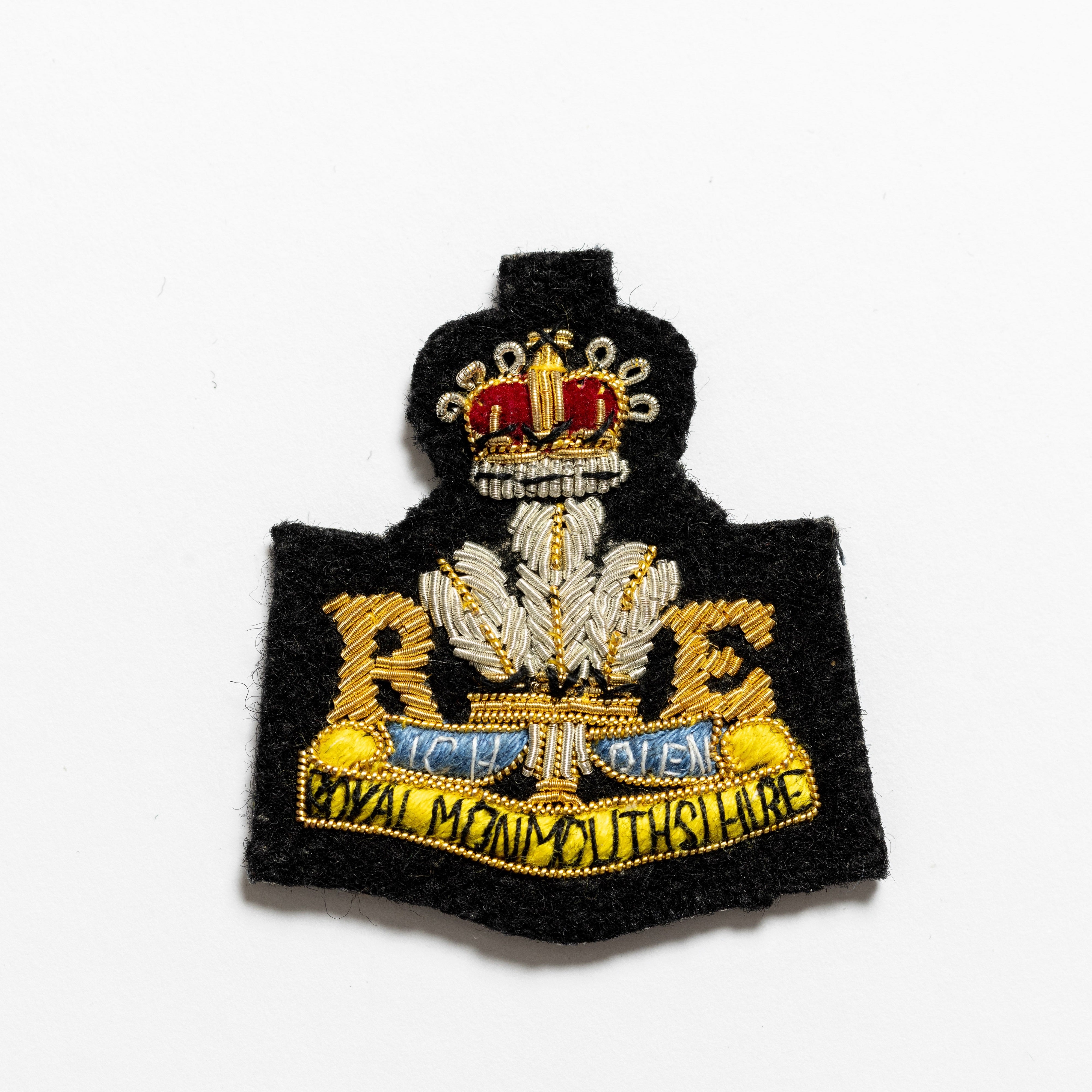 ROYAL MONMOUTHSHIRE ROYAL ENGINEERS BERET BADGE (4334342504520)