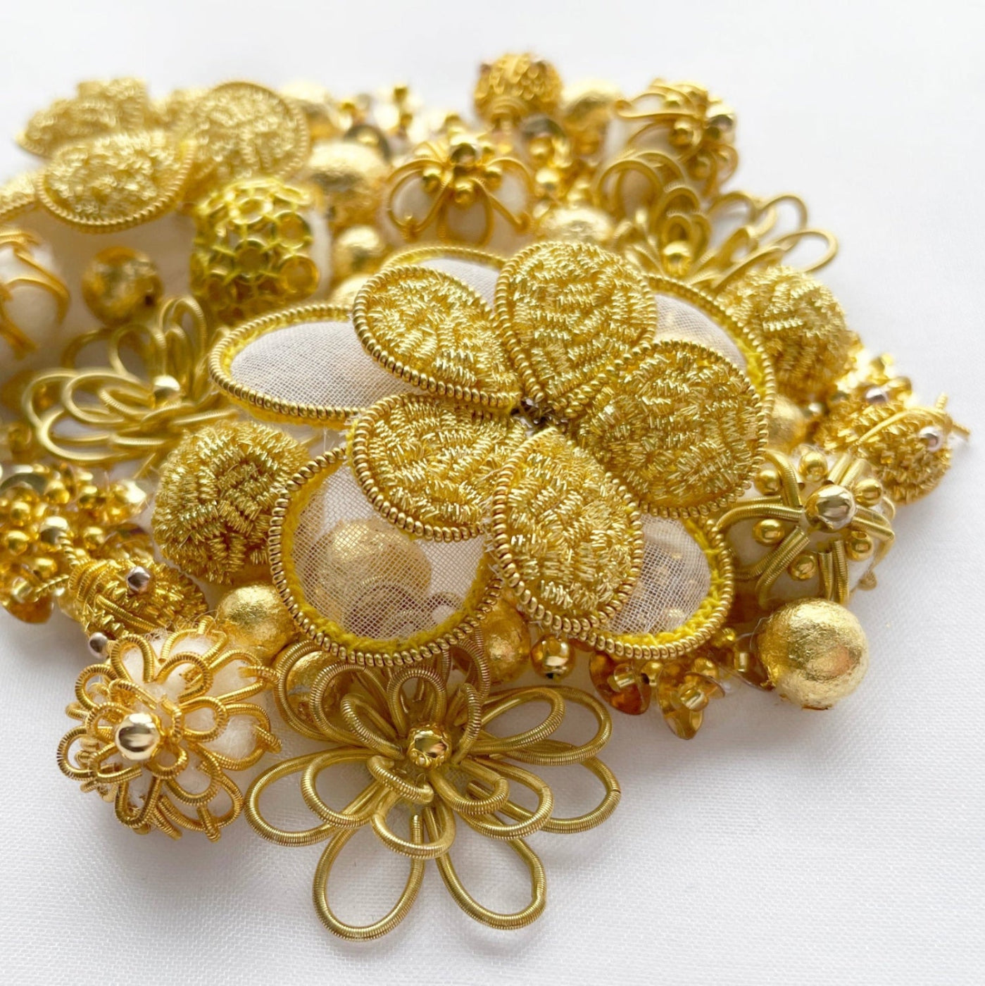 Sculptural Goldwork Embroidery with Amy Tang