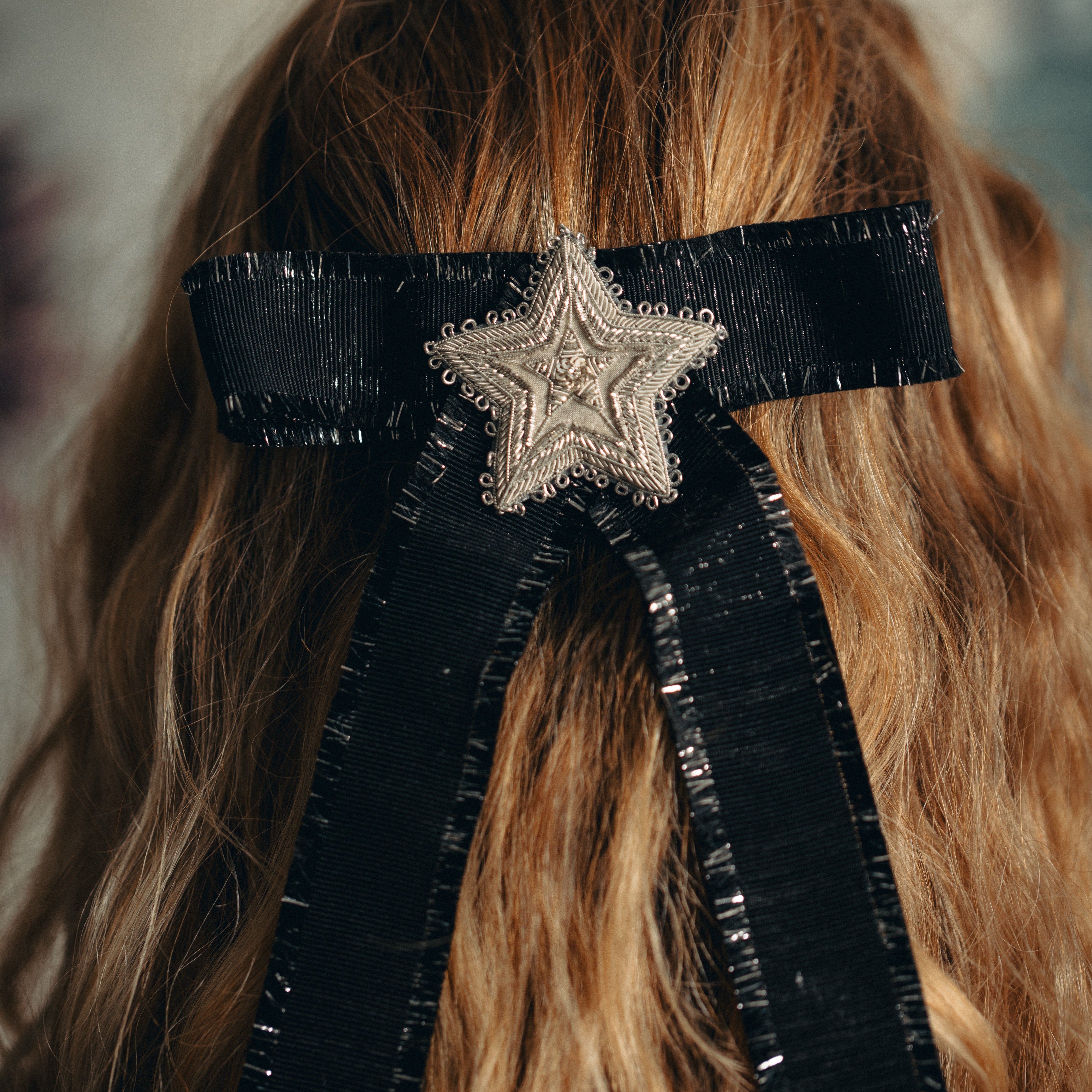 The Silver Shooting Star Ribbon (14746788233594)